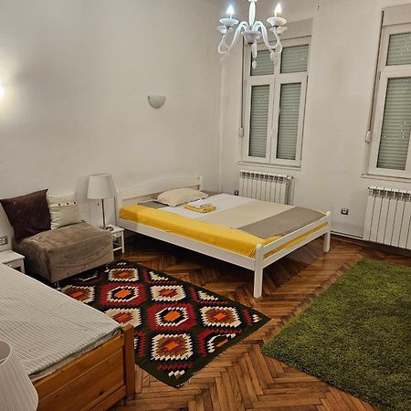 Cricket 2 Hostel Belgrade Exterior photo
